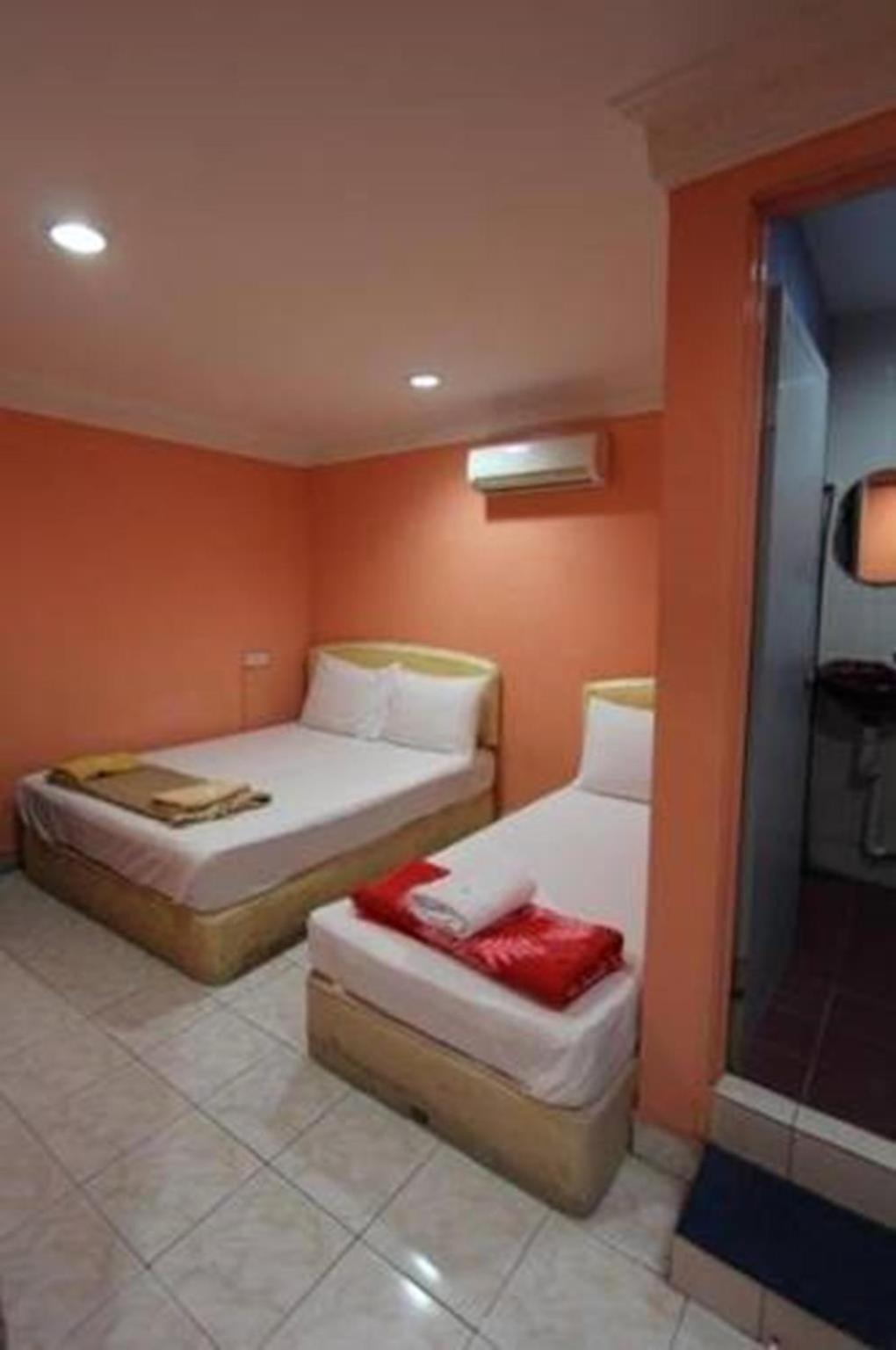 Nilai H2 Hotel Buitenkant foto