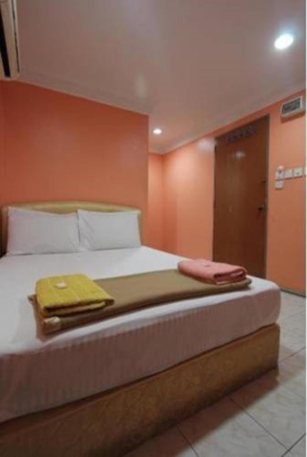 Nilai H2 Hotel Buitenkant foto