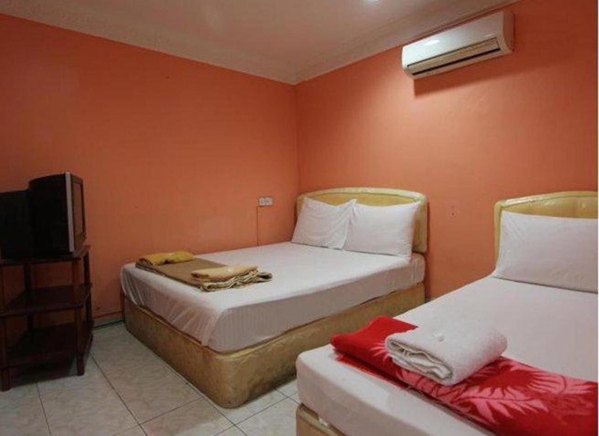 Nilai H2 Hotel Buitenkant foto